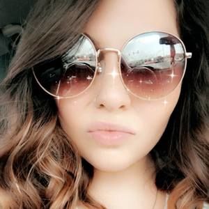 Meet your Posher, Brittney